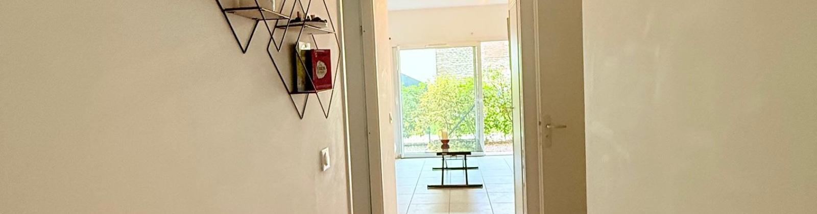 15 LESPY, PAU, France 64000, 2 Chambres Chambres, ,1 Salle de bainsSalle de bain,Appartement,Appartement,AMASSADE,LESPY ,1965