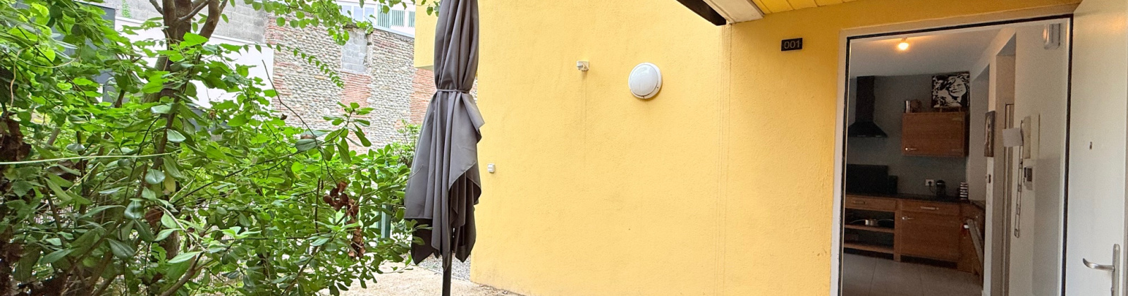 15 LESPY, PAU, France 64000, 2 Chambres Chambres, ,1 Salle de bainsSalle de bain,Appartement,Appartement,AMASSADE,LESPY ,1965