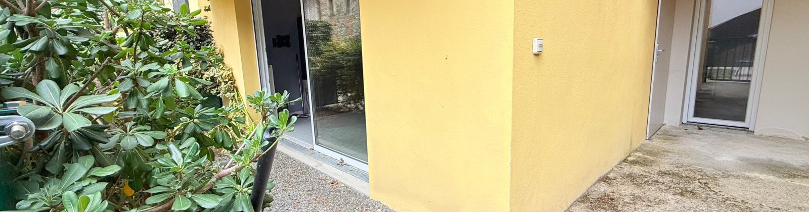 15 LESPY, PAU, France 64000, 2 Chambres Chambres, ,1 Salle de bainsSalle de bain,Appartement,Appartement,AMASSADE,LESPY ,1965